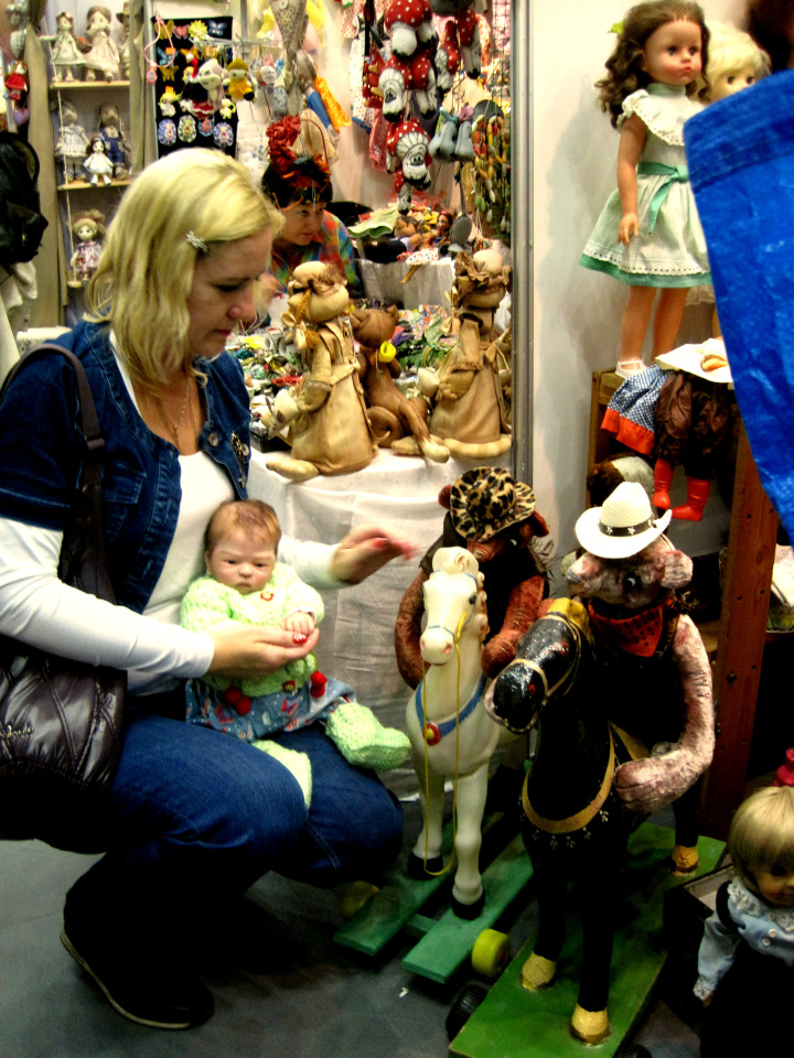 Наш приз в конкурсе - билет на выставку Международный Салон кукол 2016