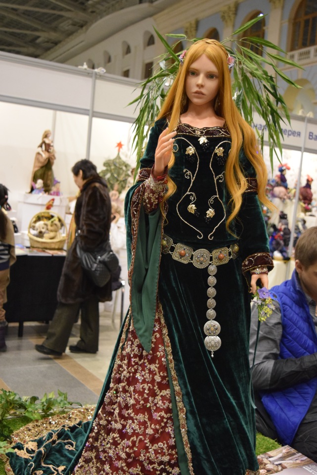 VII Московская международная выставка "Искусство Куклы". Портреты кукольной души или незримый диалог. Часть 2