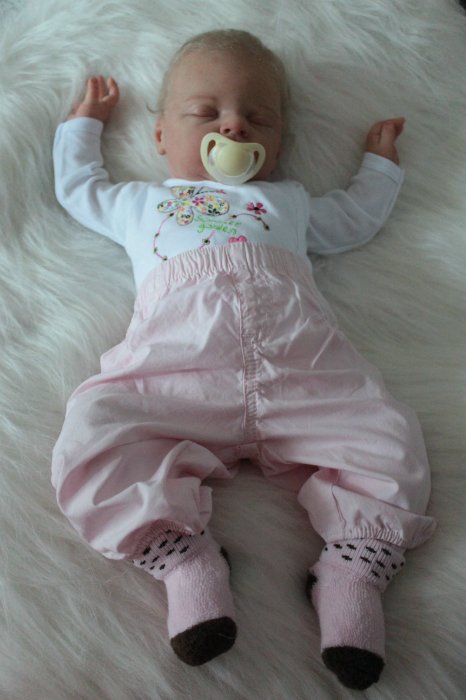 Спящий ангелок Ребекка. Кукла реборн Виктории Вишни