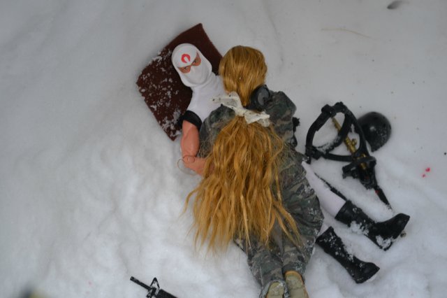 Почему Киншин не пришел... (action man and J-doll)