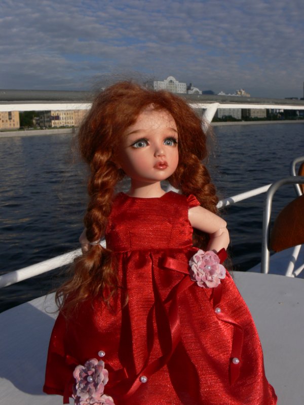 Виррушка. Прогулка по Неве часть 2. Девочка Bono iplehouse