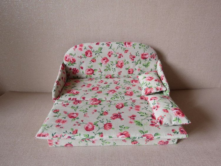 Мой первый опыт создания дивана для кукол (фото 9)