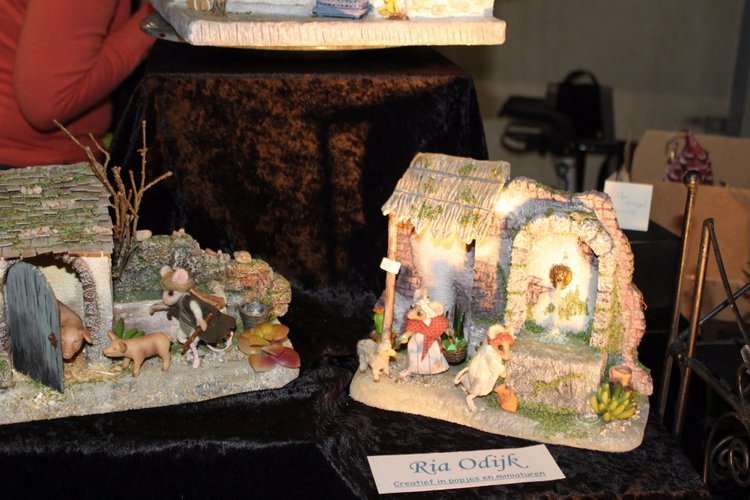 Все на выставку! Кукольные домики и миниатюра (фото 10)