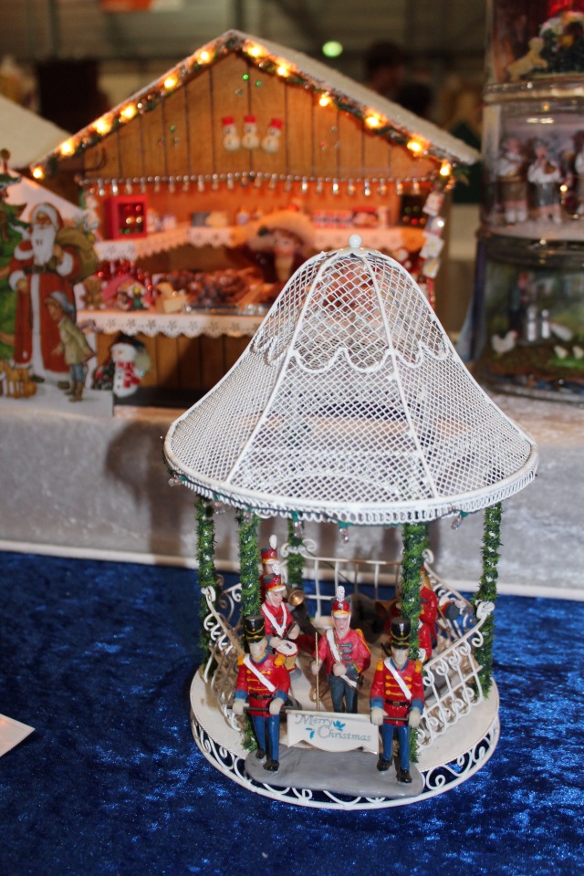 Все на выставку! Кукольные домики и миниатюра