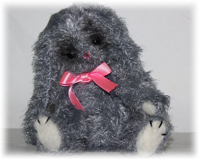 Зая Мила, игрушка вязанная крючком