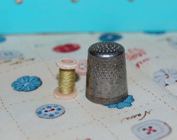 Швейная мастерская. Декорации (фото 9)