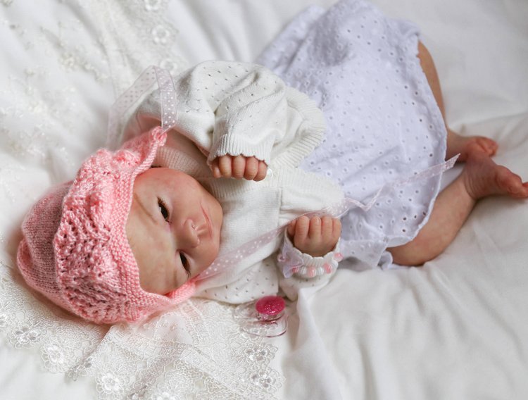 Маленькая кукла реборн Лия из молда ТиныКеви (фото 8)