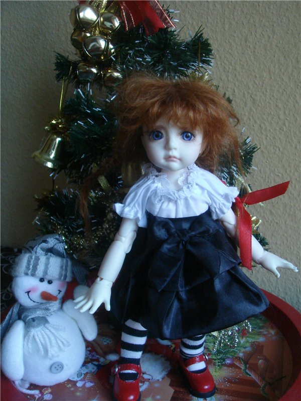 У елочки — Куклы Iplehouse (Иплхаус): BJD (БЖД)