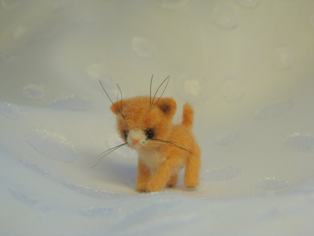 Я тигрёнок, а не киска! Авторская игрушка валянием Ольги Чернухо (фото 3)