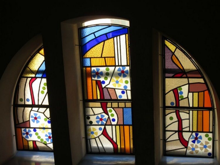 Всё я делаю с Хеленой...и диплом получаю тоже :)