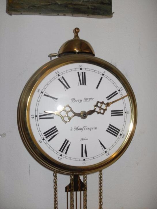 Старинные часы еще идут. Коллекция старинных часов