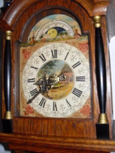 Старинные часы еще идут. Коллекция старинных часов