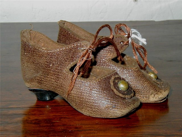 Внимание, опасный вирус — Редкие антикварные куклы и реплики: воск