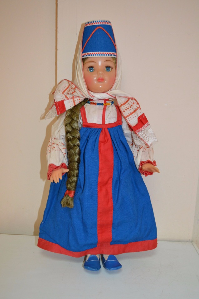 Фабрика 8 марта и серия "Куклы в старинных костюмах русских губерний"