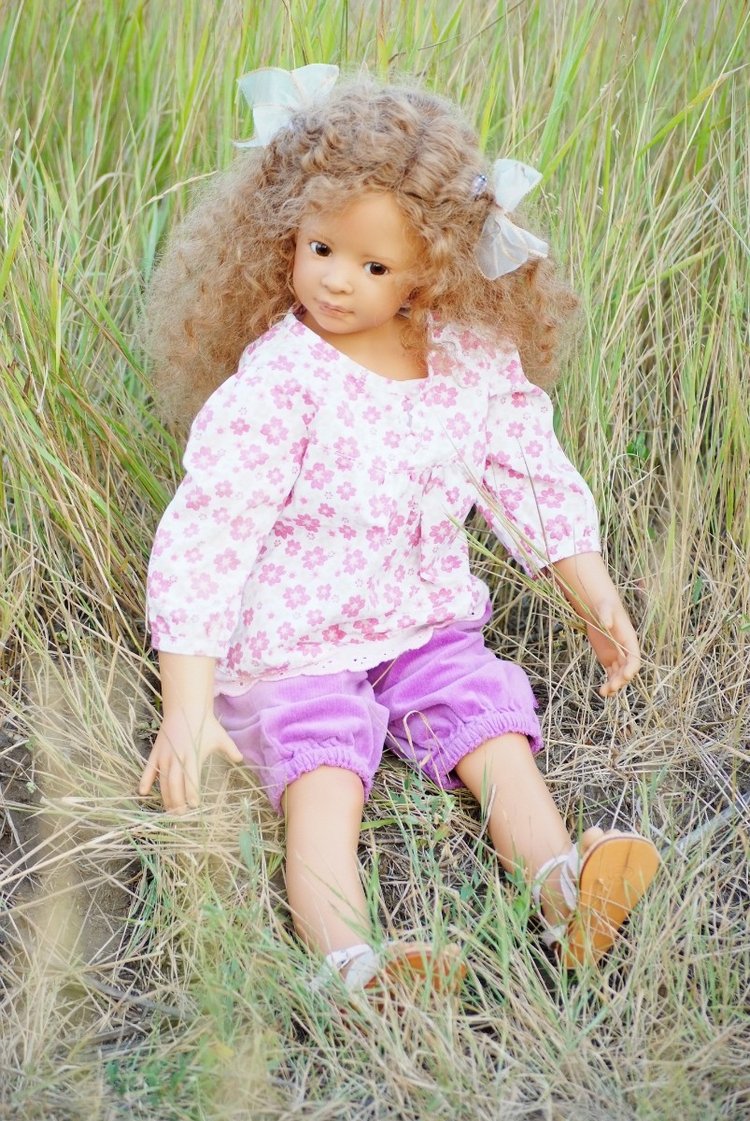 Антония на прогулке