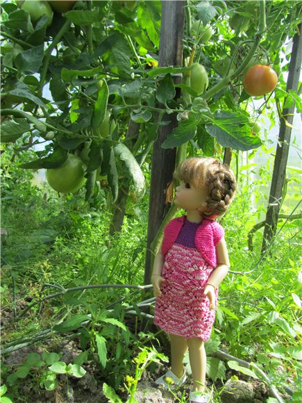 Новое вязаное платье нашего цветочка