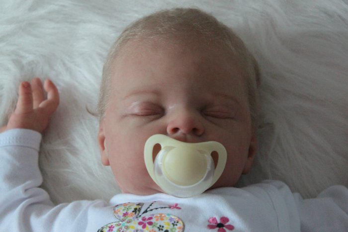 Спящий ангелок Ребекка. Кукла реборн Виктории Вишни