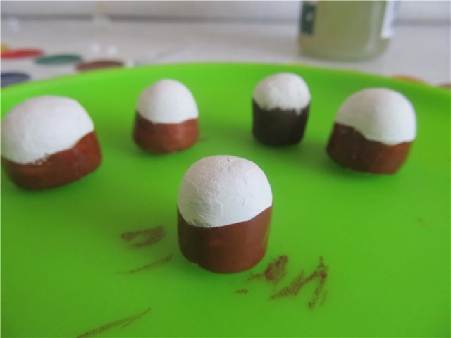 Готовимся к Светлому Христовому воскресению. Мастер класс по кукольной миниатюре - пасхальный кулич и яйца-крашенки (фото 8)