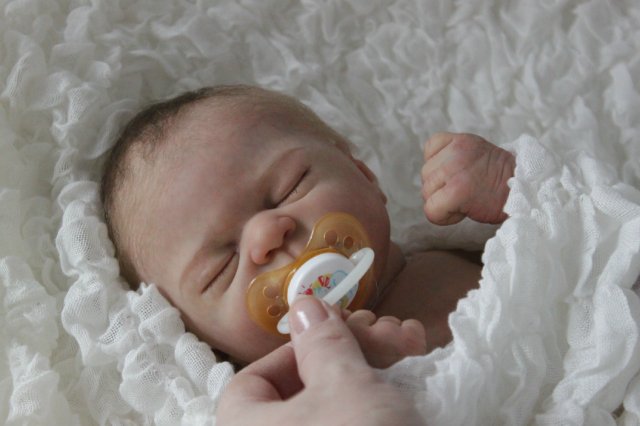 Спящий малышок Жульенчик. Куколка реборн Вишни Виктории