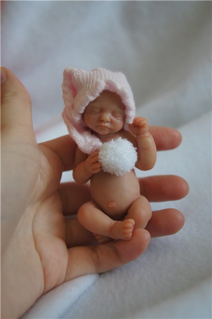 Моя крошка. Авторская мини кукла (фото 8)