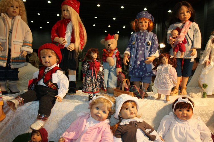 Выставка кукол, мишек тедди, кукольных домиков и миниатюры в Нидерландах 24-25 октября 2015 год. Шестая часть | Бэйбики Выставка кукол, мишек тедди, кукольных домиков и миниатюры в Нидерландах 24-25 октября 2015 год. Шестая часть (фото 5)