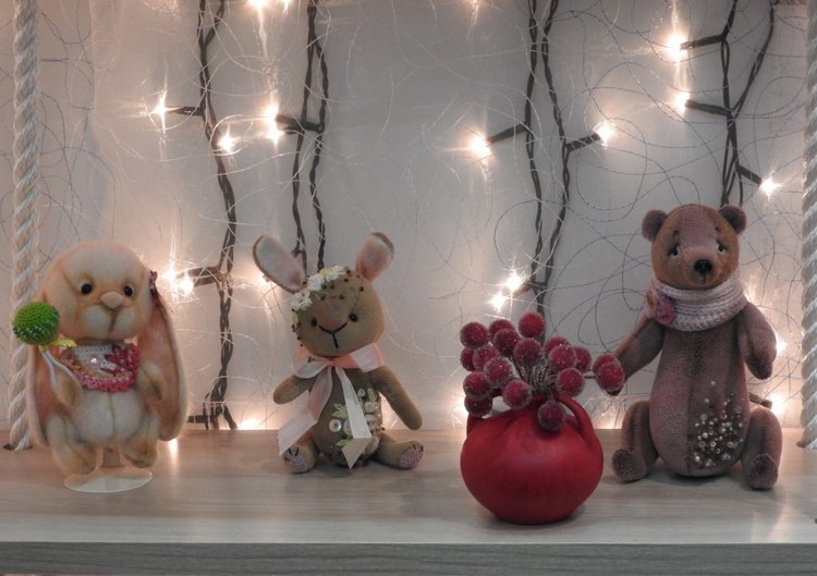 Зверюшки на балу. Тишинка 2017