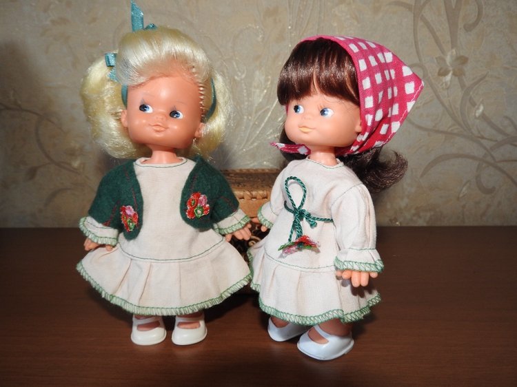 Заманчивое увлечение. Маленькие куколки ГДР - косолапки, 17 см, кто они
