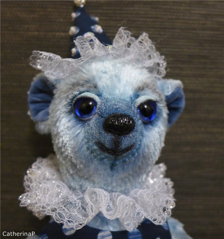 "По острым иглам яркого огня"