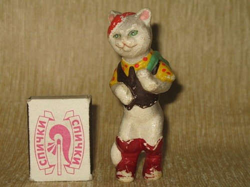 Славный пластик "бакелит"! У него отменный вид! Или возвращение бакелитового болванчика