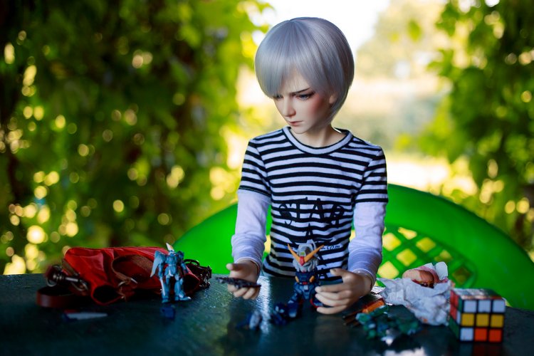 60 см vs 15 см. Или две истории из жизни Итана и Хотару