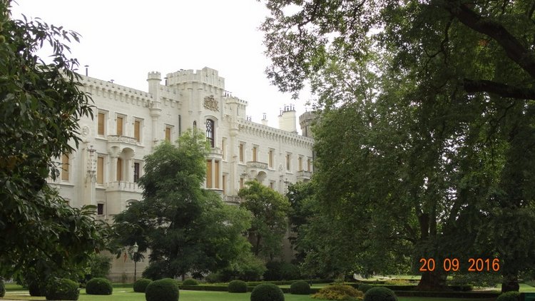 Замок Глубока-над-Влтавой (Чехия)