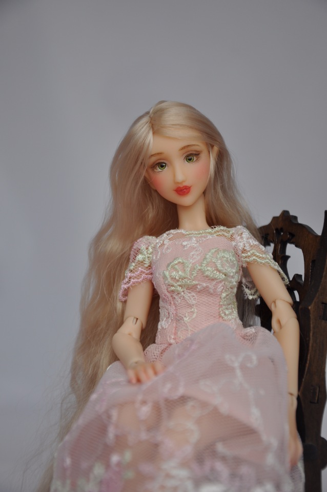 Девочки в кружевных платьях. Шарнирные куклы SisterFox | Бэйбики Девочки в кружевных платьях. Шарнирные куклы SisterFox (фото 4)