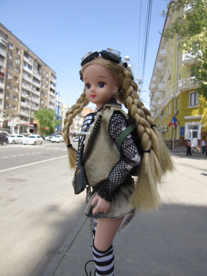 Первое мая. Сложно быть бунтарем, когда ты - милая девочка (фото 5)