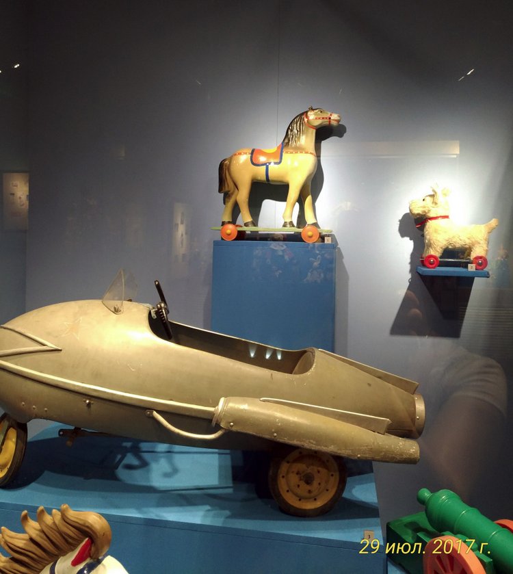 Выставка «Все лучшее – детям. Игрушки 1950–1980 годов из коллекции Сергея Романова». Часть 1