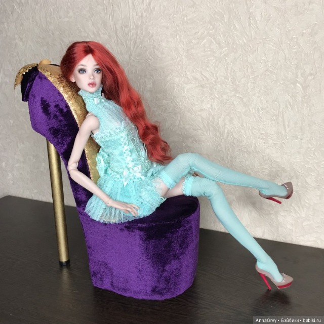 Эксклюзивное кресло-туфелька и диванчик под старину (фото 6)