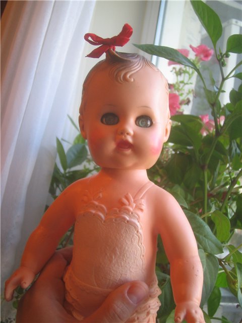 Кукла середины прошлого века