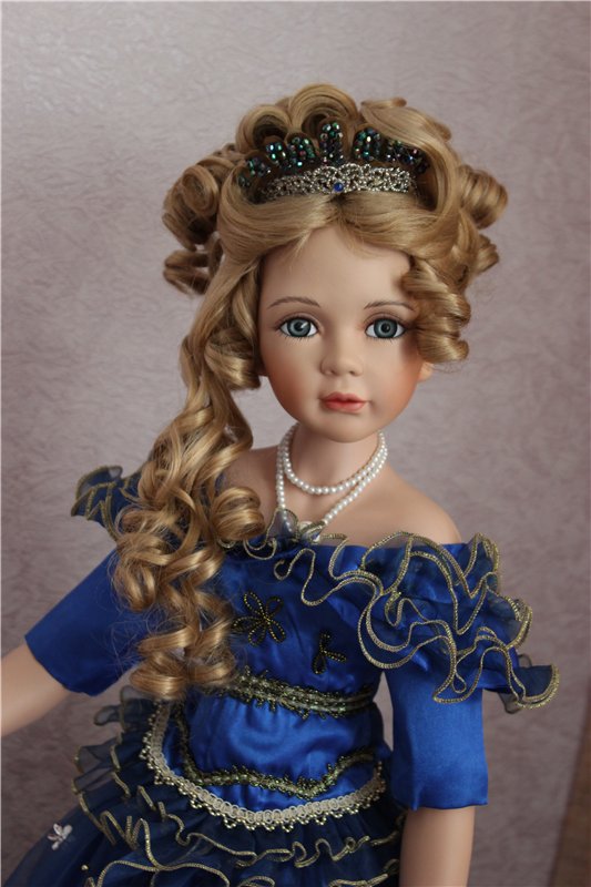 Фарфоровая кукла от Oncrown Collection