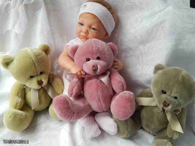 Испанские куклы и ретро-автомобили или "Все мальчики любят машинки"