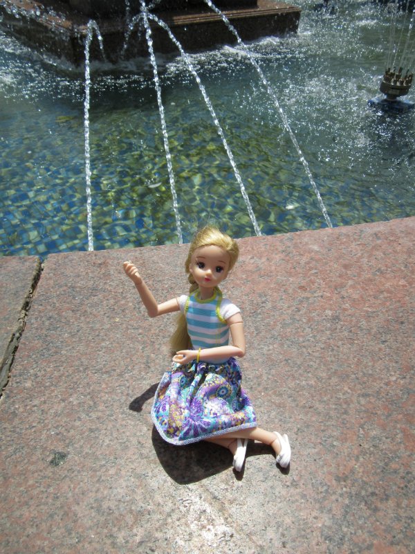 Всё я делаю с Хеленой...и диплом получаю тоже :)