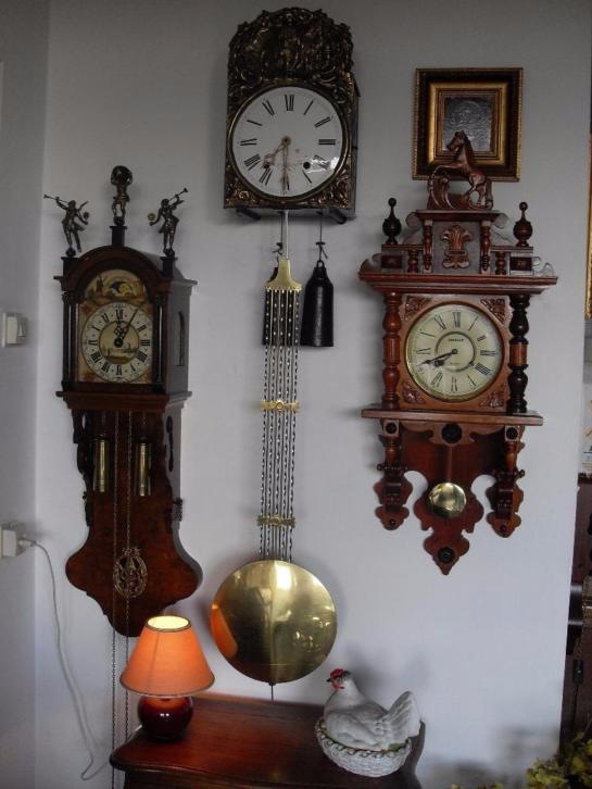 Старинные часы еще идут. Коллекция старинных часов