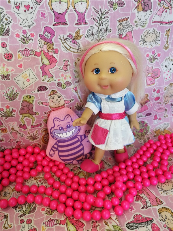 Надели шарики на нити. Красиво очень, посмотрите! Сваровски нашими глазами