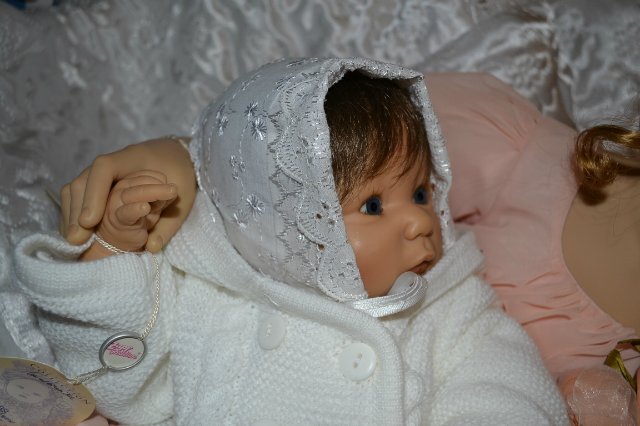 А у Гвэн появилась сестренка (или братик) (фото 10)