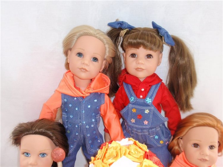 И мы и мы хотим поздравить наших мам, бабушек, тетушек, сестер и всех-всех женщин с самым женским Днем 8 Марта