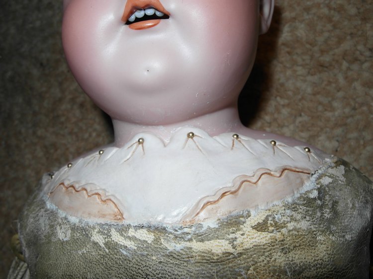 Ремонт "с фантазией" антикварной куклы (фото 7)