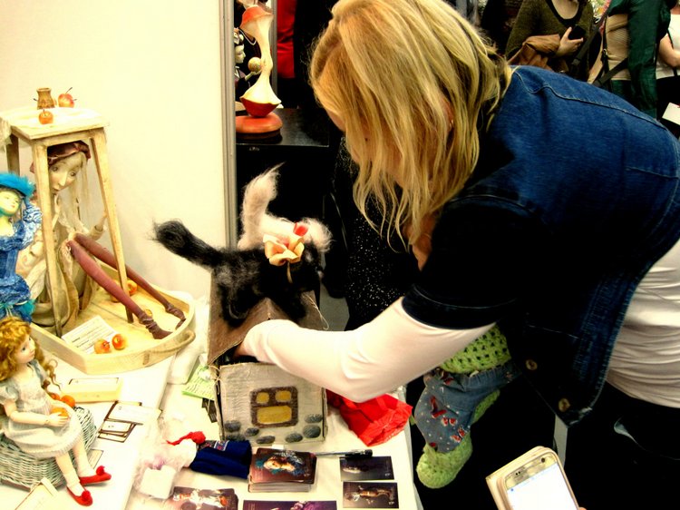 Наш приз в конкурсе - билет на выставку Международный Салон кукол 2016