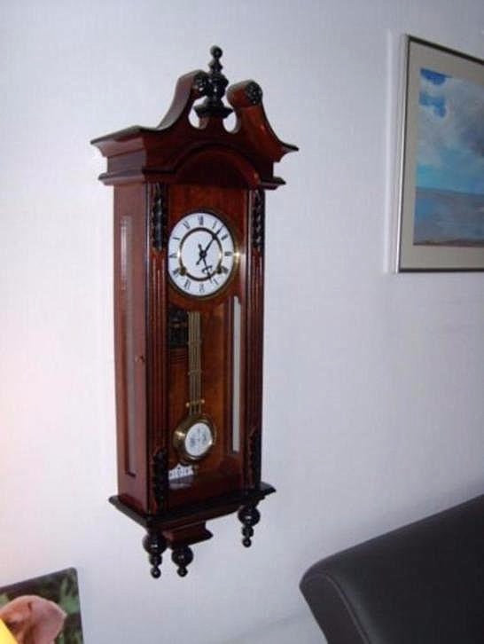 Старинные часы еще идут. Коллекция старинных часов