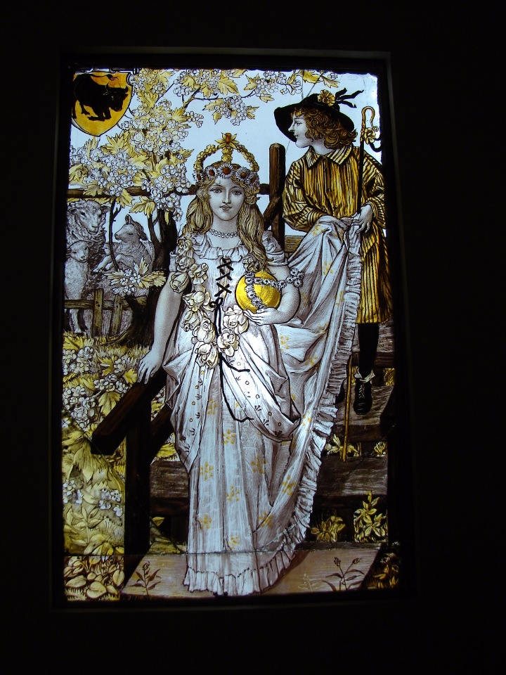Витражи средних веков. Картины в стекле. Выставка витражей в Ely