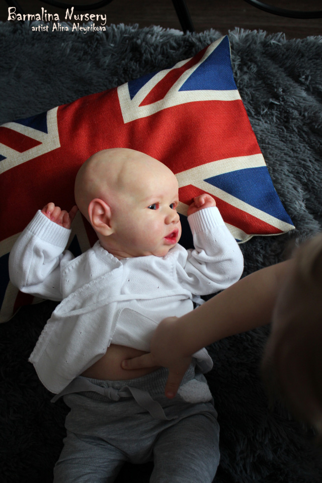 Ну и тут не обошлось без сходства. Малыш реборн