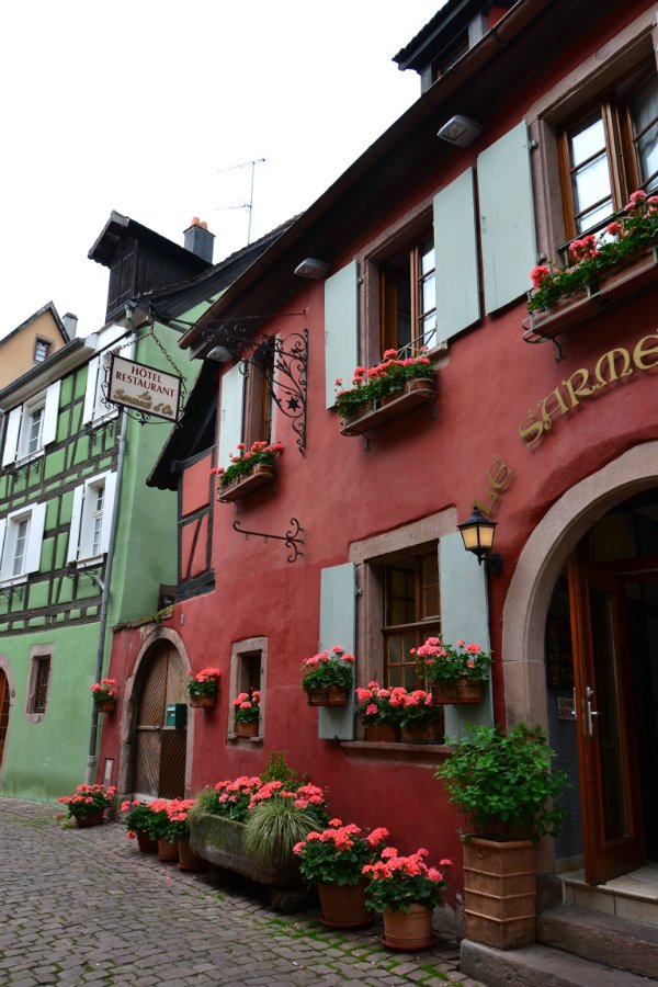 Очарование стринных французских городов