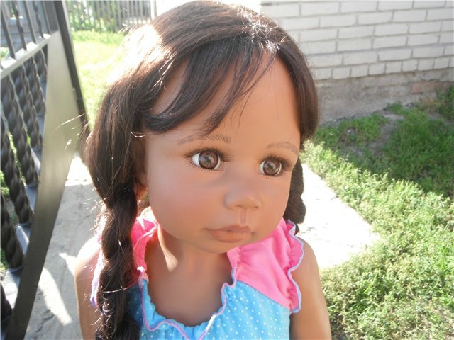 Куклы те, что радуют уже других